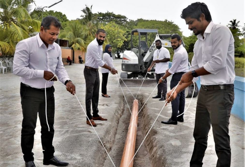 ހުޅުދުއްފާރުގެ މަގުތަކުގައި ތާރު އެޅުމުގެ މަސައްކަތް ބާރަށް ކުރިއަށް!