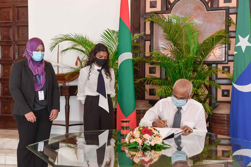 ސިޔާސީ ދާއިރާއަށް ނުކުތުމުގެ ހިތްވަރު ލިބުނީ މަރްހޫމް ހުސެއިން ދެއްވި ފުރުސަތެއްގެ ތެރެއިން: ރައީސް