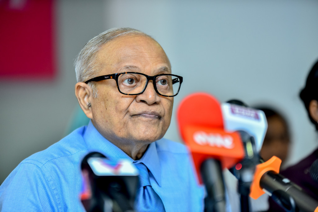 ވީޑިއޯތަކާ ގުޅުންހުރި މީހުން މަގާމުތަކުން އިސްތިއުފާދޭން އެމްއާރްއެމުން ގޮވާލައިފި