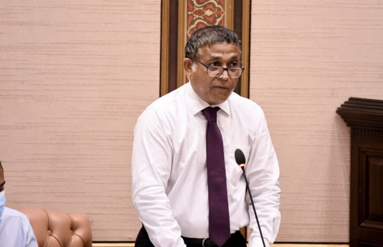 އައްޑޫއަށް ވަޑައިގެން މިނިސްޓަރ އަސްލަމް މަސައްކަތް ފަށްޓަވައިފި