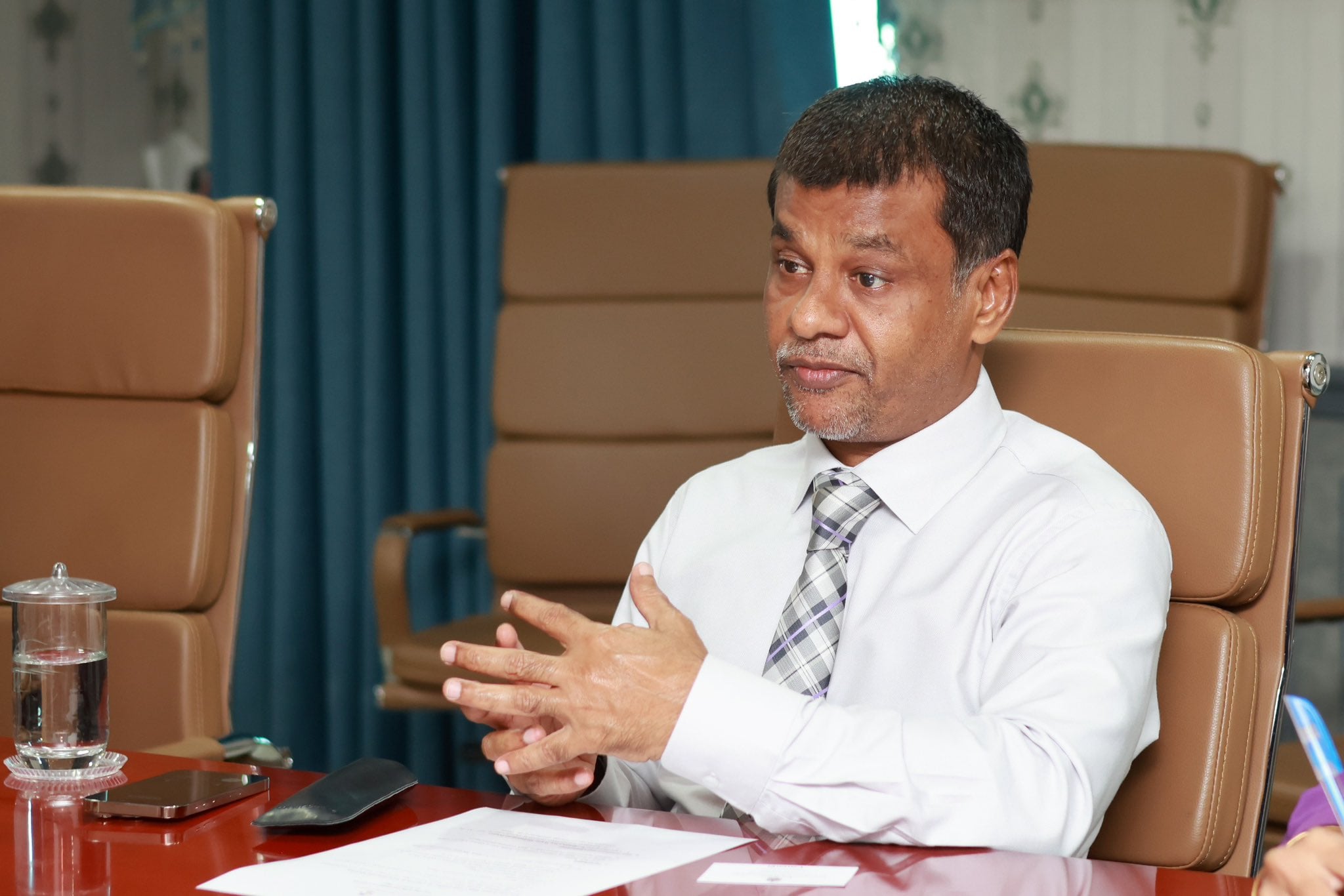 ސެޕްޓެމްބަރުގެ ނިޔަލަށް ހުރިހާ އަތޮޅެއްގައި ޑައިލިސިސްގެ ހިދުމަތް ފަށަނީ