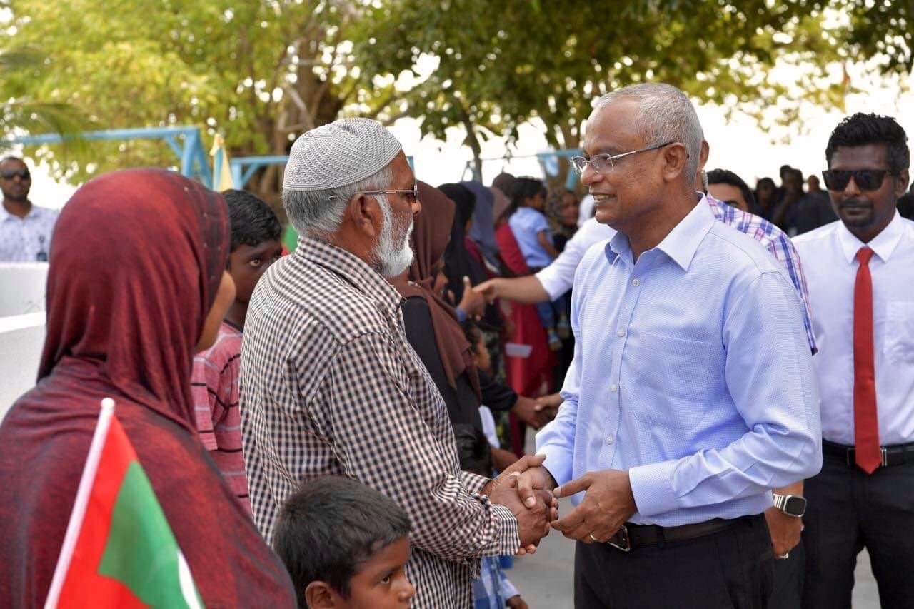 ސަރުކާރަށް ތިންއަހަރު؛ އެމްޑީޕީ ޝޯޝަލް މީޑިޔާ ގްރޫޕްތައް އަތުގުޅާލައި ކަނޑުވާލީ އިދިކޮޅުގެ އަޑު!