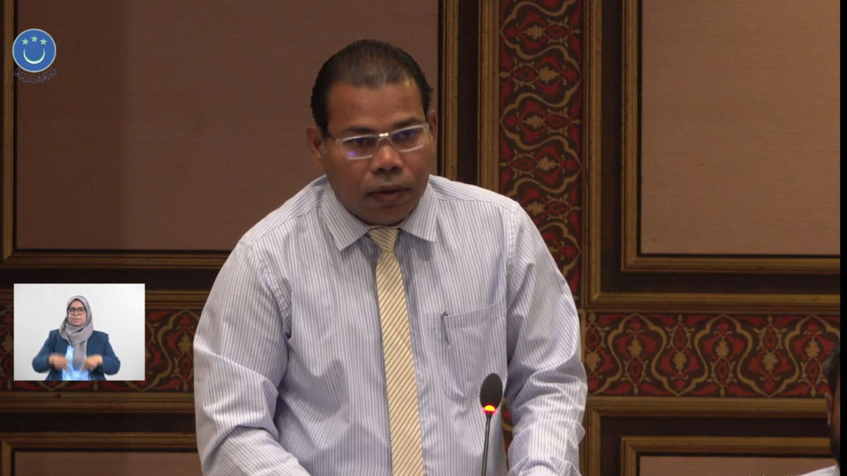 އަރބަން ސެންޓަރުތަކުގެ ބިލުގެ ބޭނުމަކީ ރައްޔިތުން އަތުން ބާރުތައް ނެގުން: އަހްމަދު ދީދީ