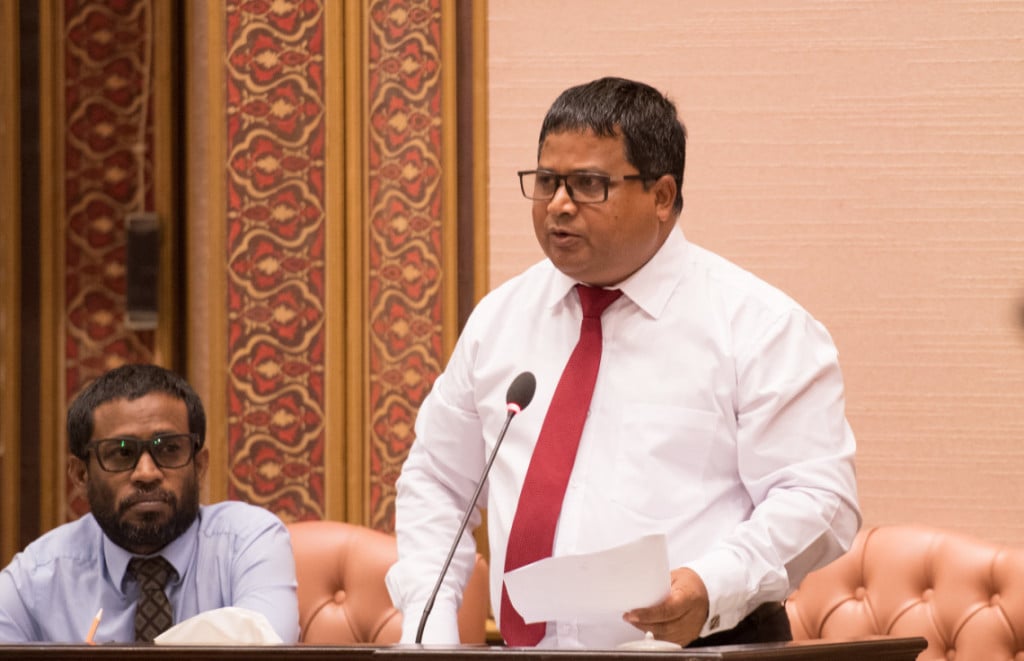 އައިސް ޕްލާންޓްތައް ފެނަކައާ ހަވާލުކުރުމުން މަސްވެރިންނަށް ލިބޭ ފައިދާ ބޮޑު: މިނިސްޓަރ