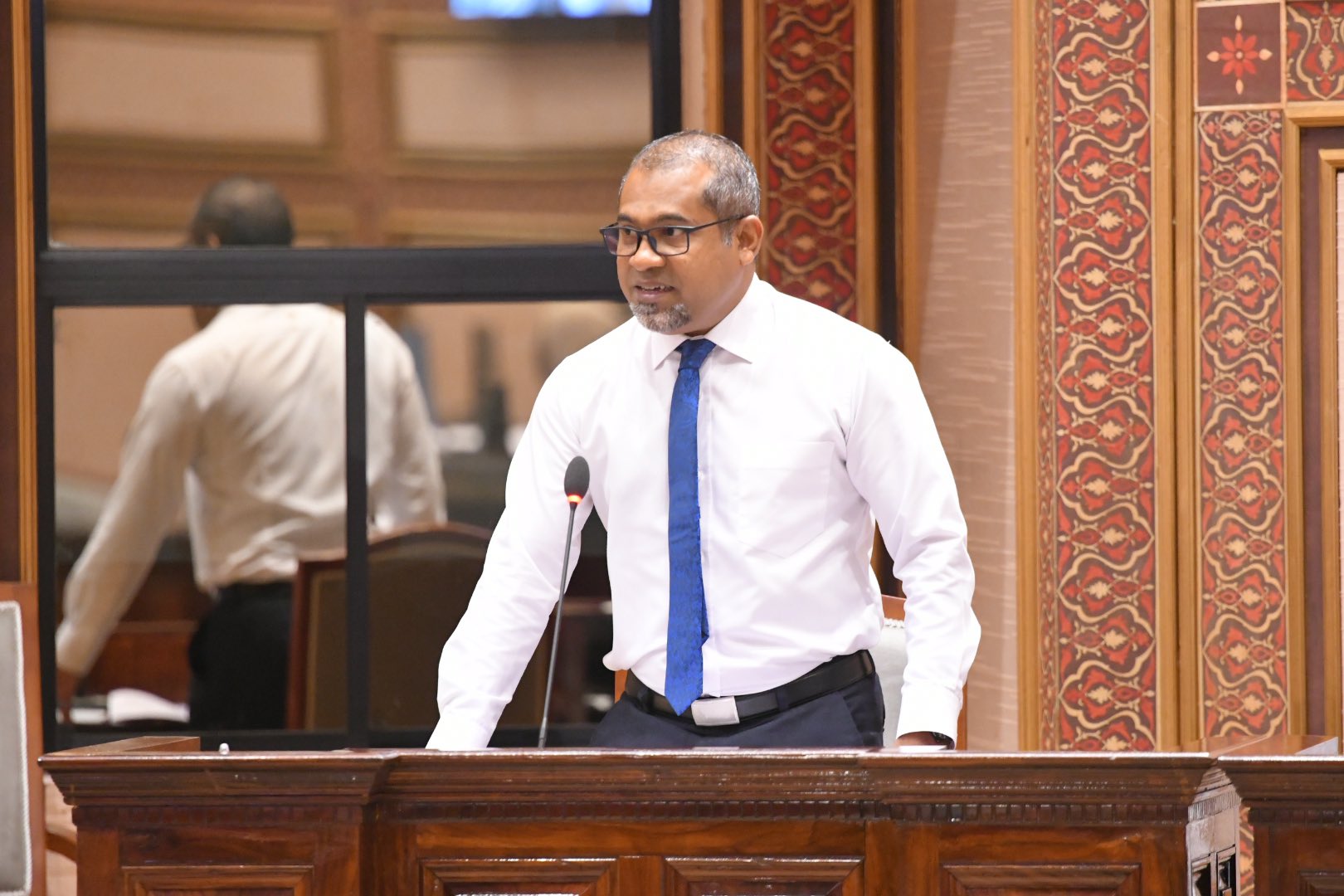 ކުޑަފަރީ ސިއްޙީ މަރުކަޒު އެޅުމަށް އެޑްވާންސް ފައިސާ ދިން ނަމަވެސް މަސައްކަތް ނުފަށާ: ޚަލީލް