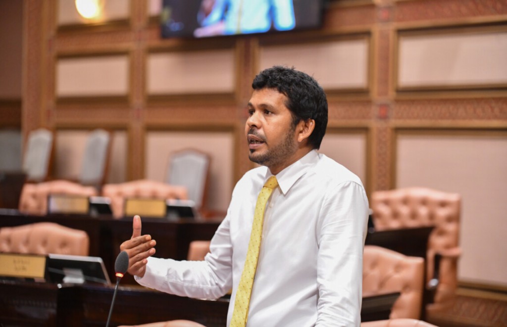 މި 5 އަހަރު ބަޖެޓުން އެއްކަމެއްވެސް ނުނިންމައި ބުނާނީ 2 ވަނަ ދައުރެއް ދޭށޭ: ވައްޑެ