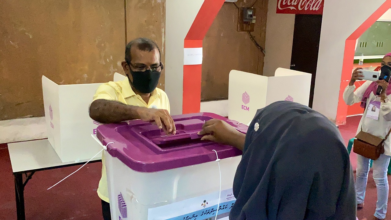 ކައުންސިލްގެ ރައީސަށް 20000 ރުފިޔާ ދިނުމަށް ފާސްކޮށްފި