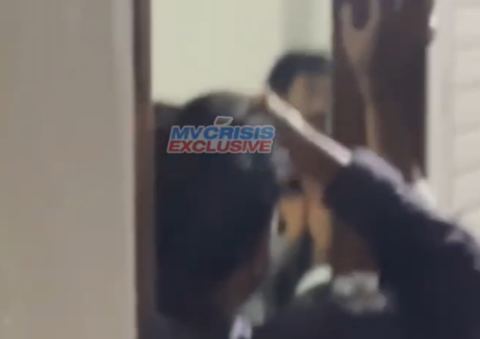 އަންހެނަކު ރަހީނުކުރި މީހާ ފުލުހުންގެ ބެލުމުގެ ދަށަށް