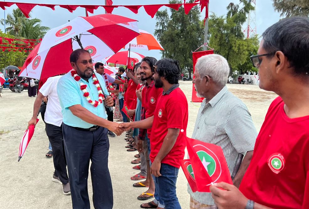 ބ. އަތޮޅުން ގާސިމް އިބްރާހީމަށް ބޮޑު ތާއީދެއް!