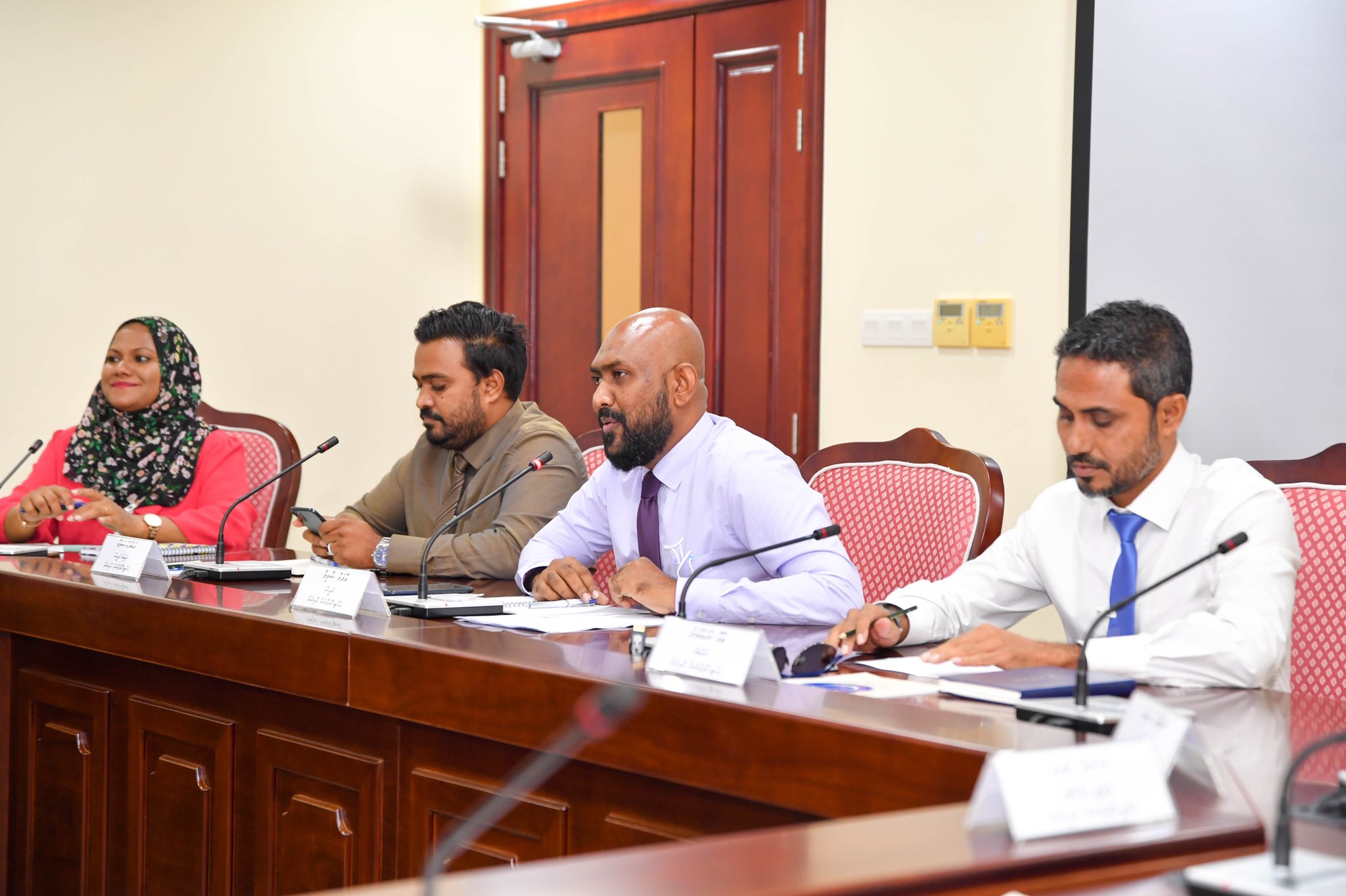 ކުށްކޮށްގެން ހޯދާ ފައިސާ ދައުލަތަށް ވެއްދުމަށް ނިޒާމް ހަރުދަނާކުރަން ދިރާސާ ކުރަނީ