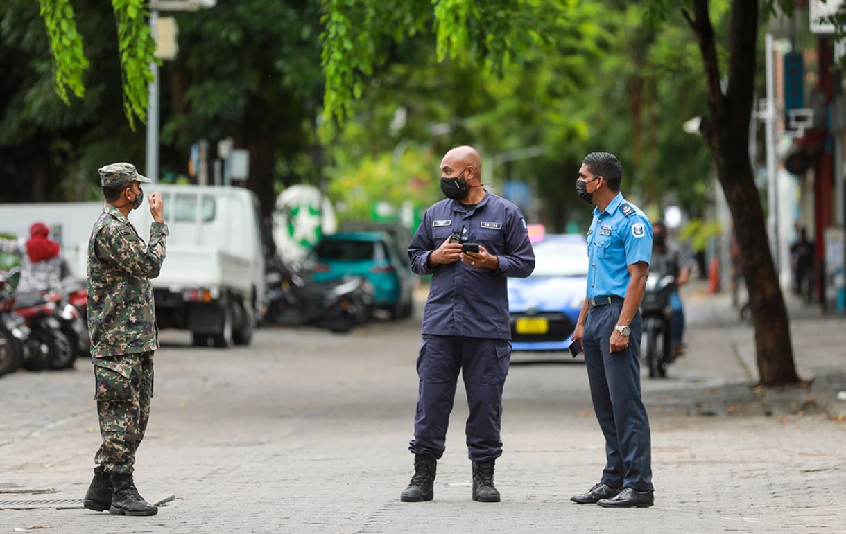 މާލެ ސަރަޙައްދުގައި އޮތް ކާފިއު އުވާލައި، ބޮޑެތި ލުއިތަކެއް ދީފި
