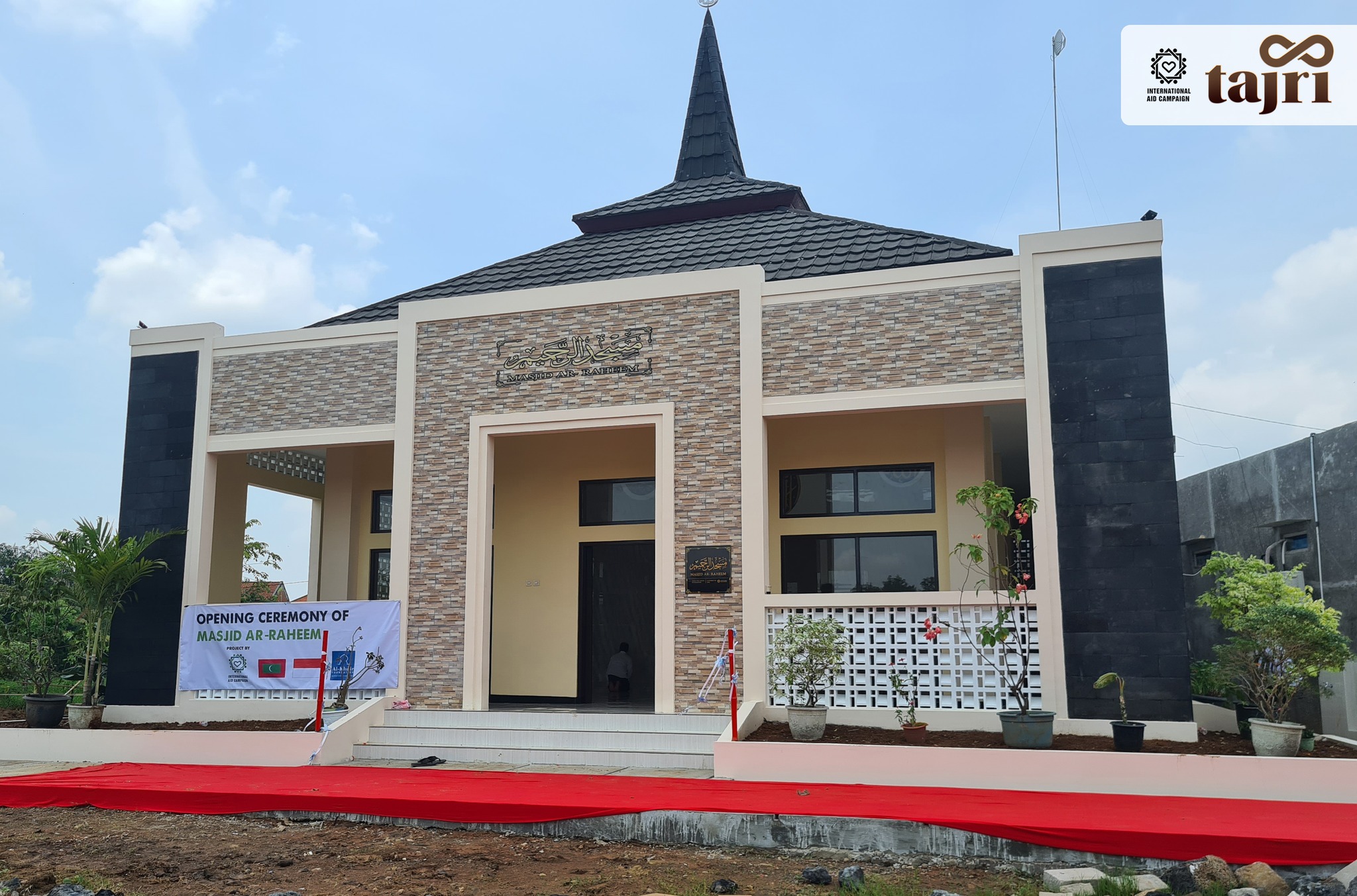 ދިވެހީންގެ އެހީގައި އިންޑޮނީޝިއާގައި އެޅި މިސްކިތް ހުޅުވައިފި