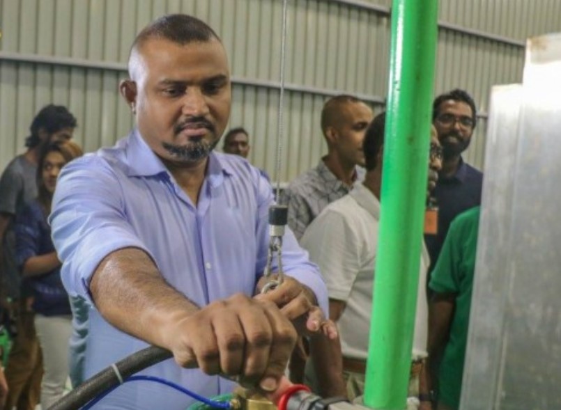 މޯލްޑިވް ގޭސްގެ ކުރީގެ އެމްޑީއަށް ދައުވާ ކުރަން ފޮނުވައިފި