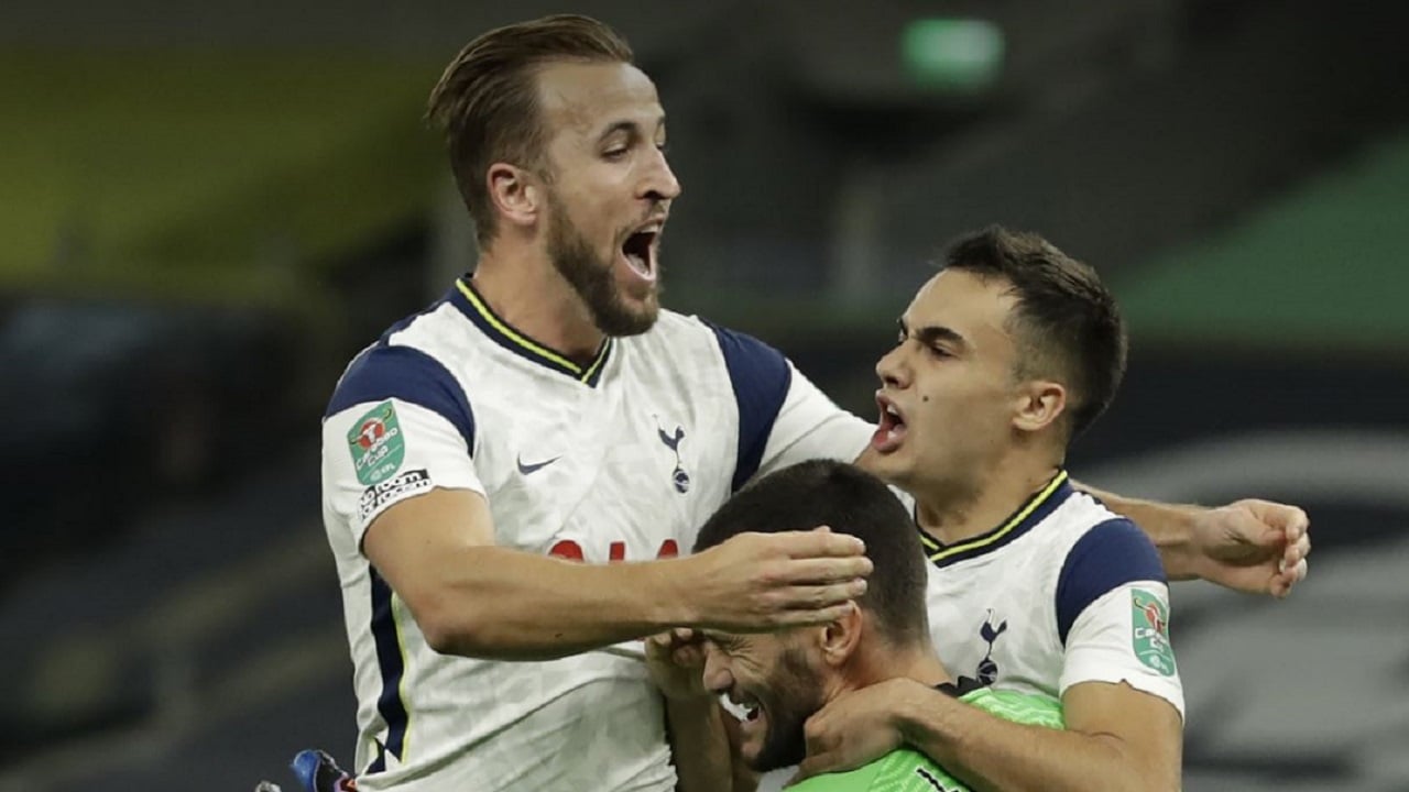 އިނގިރޭސި ލީގު ކަޕް: ޗެލްސީ ކަޓުވާލައި ޓޮޓެންހަމް ކުއާޓަރ އަށް