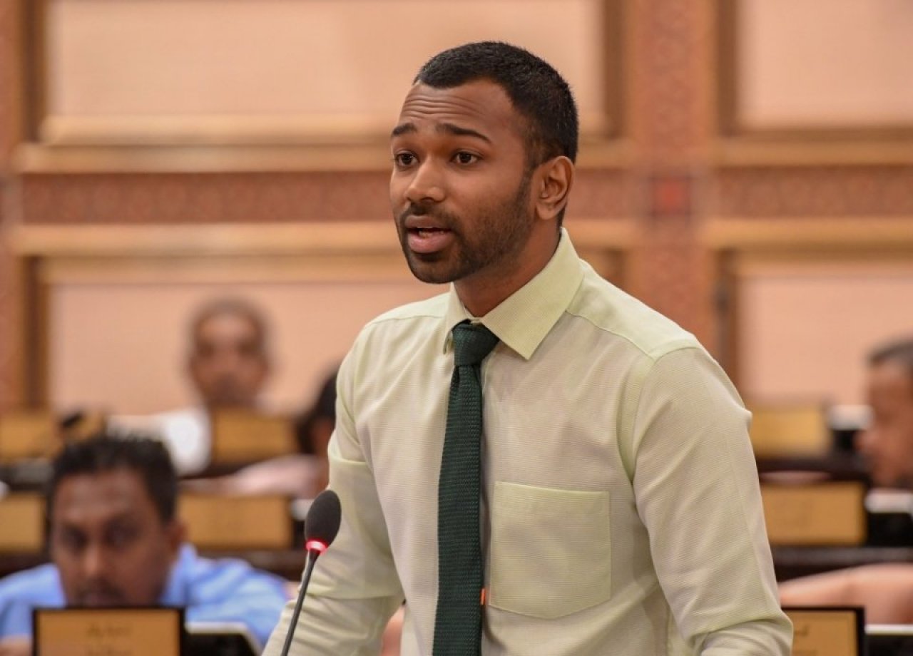 މާލޭ ރައްޔިތުންގެ ބޯހިޔާވަހިކަމަށް ހުރަސް ނާޅަން މީކާއިލް ގޮވާލައްވައިފި