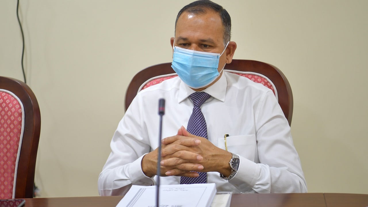 ރައީސް އަމީން ދީދީއާ، ރައީސް ނާސިރަށް ހެދިގޮތް ރައީސް ޔާމީނަކަށް ނުހެދޭނެ: އާދަމް ޝަރީފް