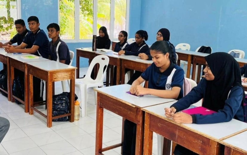 ނުވަ ފަހަރަ އިއުލާންކޮށްގެން ވެސް ދިވެހި މުދައްރިސެއް ނުލިބުނު