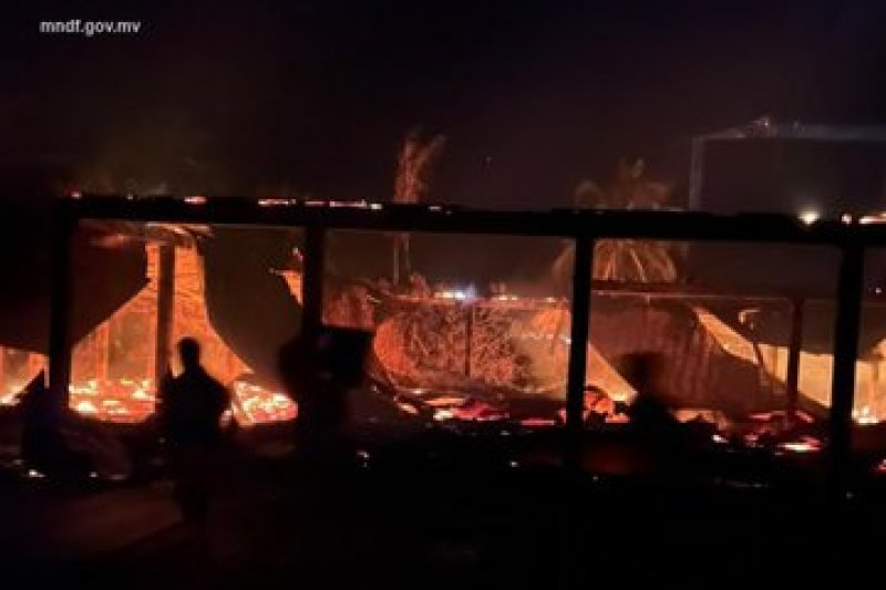 ކޮއްޓެފަރު ރިސޯޓު ބާއެއްގައި ރޯވެ އަނދައި އަޅިއަށް