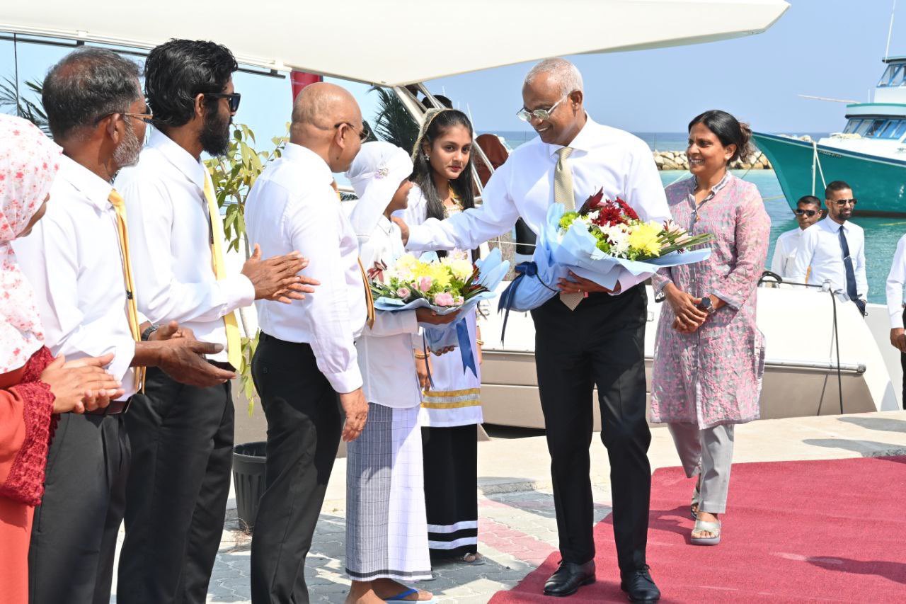 އަލިފުށިން ރައީސް ސާލިހުއަށް ހޫނު މަރުހަބާއެއް