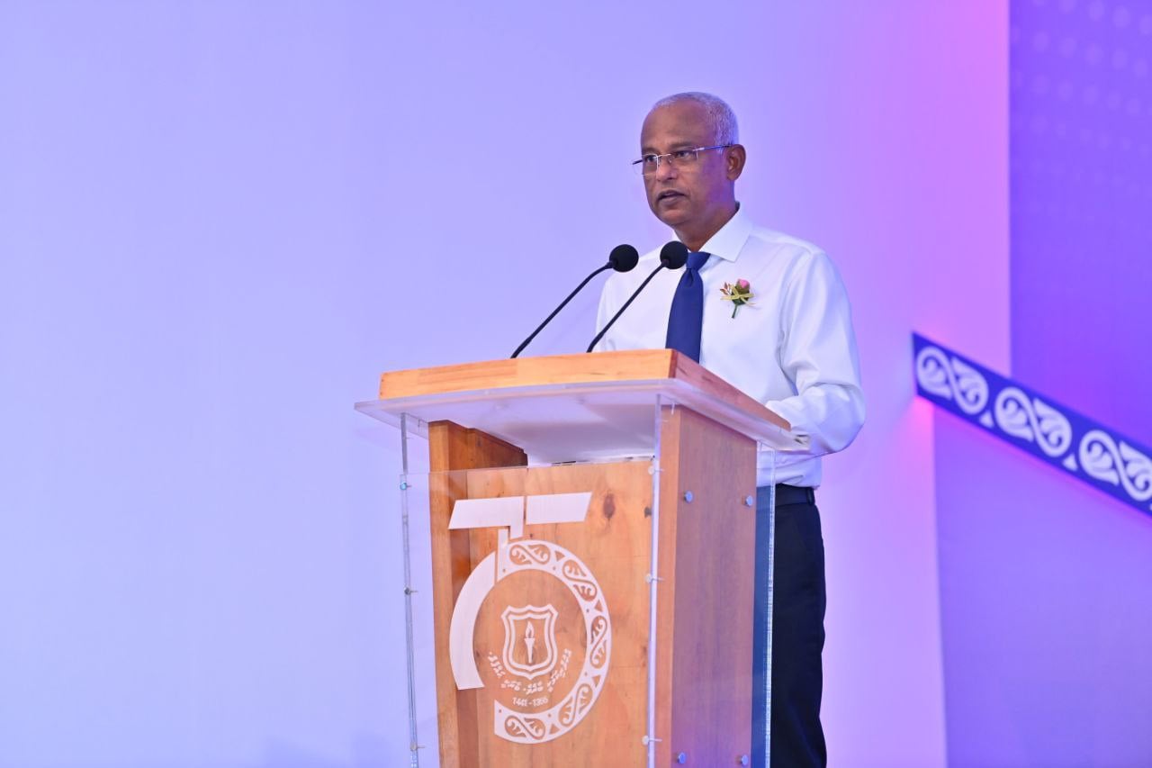 ހަގީގީ ތަރައްގީ ރަށްރަށަށް ލިބޭނީ އެރަށެއްގެ ވަޒީފާތައް އެރަށެއްގެ ޒުވާނުންނަށް ލިބިގެން: ރައީސް