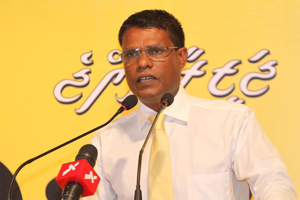 ޖަޒްބާތުގައިޖެހި ހަސަންޓޭގެ ރުޅިގަނޑު ފަޅައިގެންގޮސް ބަހުރުވަ ހުތުރުކޮށްލައިފި