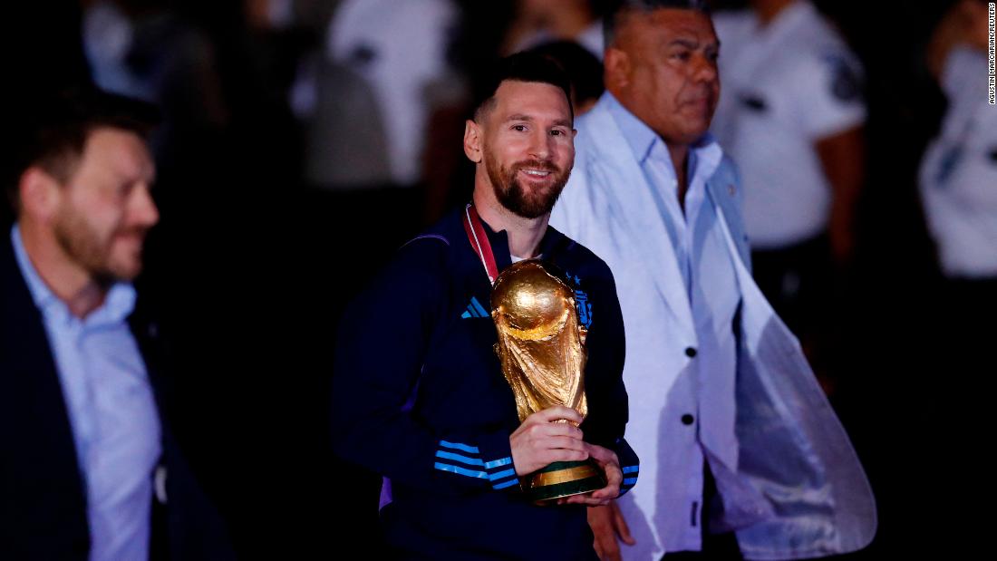 ދުނިޔޭގެ ޗެމްޕިއަން ގައުމަށް ؛ އާޖެންޓީނާއިން ބަތަލުންގެ މަރުހަބާއެއް