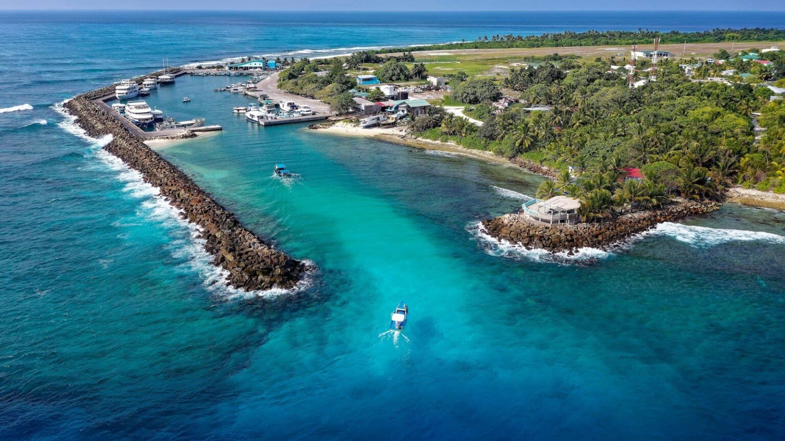 ފުވައްމުލަކުގައި ހިނގި އެކްސިޑެންޓެއްގައި 17 އަހަރުގެ ކުއްޖަކު ނިޔާވެއްޖެ