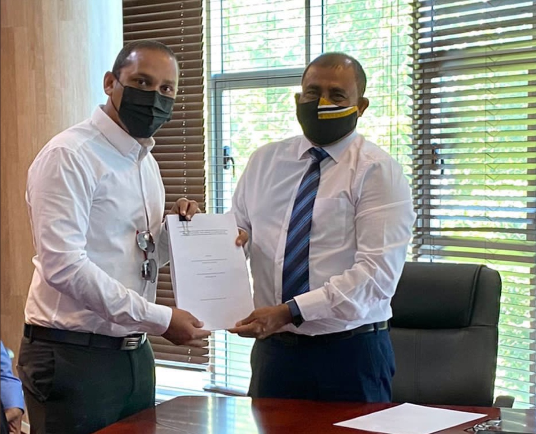މަނަދޫގައި ޓޫރިސްޓް ހޮޓާ ހިންގަން ބަޔަކާއި ހަވާލުކޮށްފި