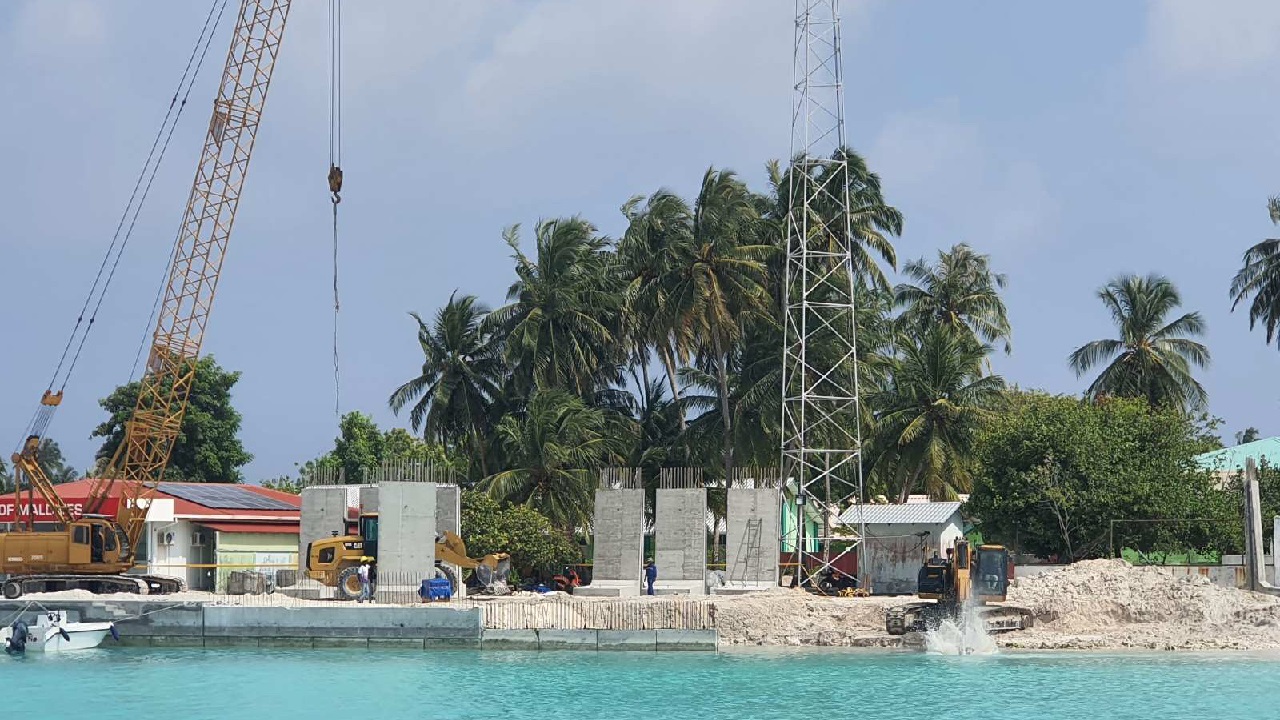 ވޭވަށާއި ގުރައިދޫ ބަނދަރުގެ މަސައްކަތް ހުއްޓުމެއްނެތި ކުރިއަށް