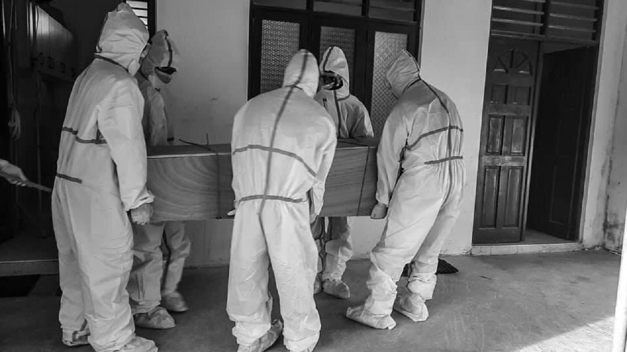 ކޯވިޑް ޖެހިގެން ލާމު އަތޮޅުން ދެ މީހުން ނިޔާވެއްޖެ؛ ޖުމްލަ 107 އަށް