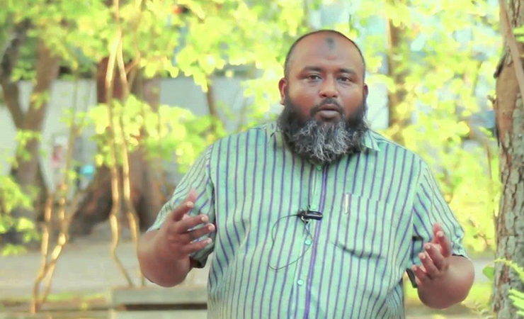 ކުށެއް ނުކުރާ މީހަކު ކުއްވެރިޔަކު ކަމުގައި ހެދުމަކީ ބޮޑުވެގެންވާ ފާފައެއް: ޑރ އިޔާޒު