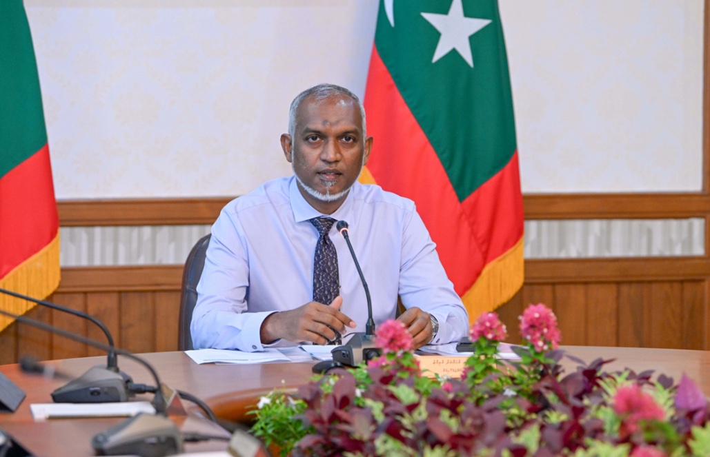 ޝަރުތު ހަމަވި ހުރިހާ ދަރިވަރުންނަށް ސްޓޫޑެންޓް ލޯނު ދޭން ރައީސް އަންގަވައިފި