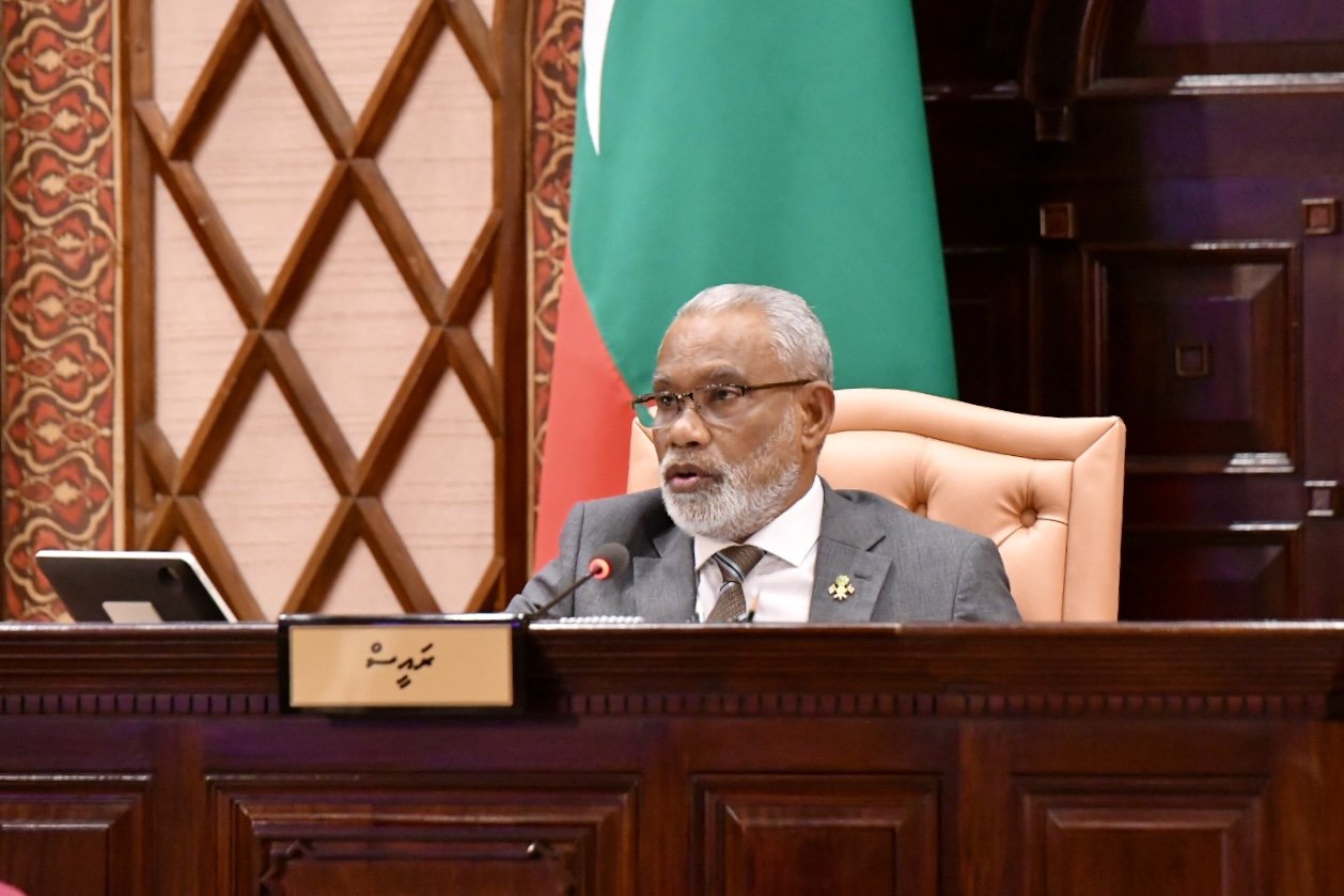 އަބްދުއްރަޙީމްގެ ރައްދު: މެންބަރުން ބުރަކޮށް މަސައްކަތްކުރޭ؛ ތަޅުމުން ފެންނަނީ ކުޑަ މިންވަރެއް