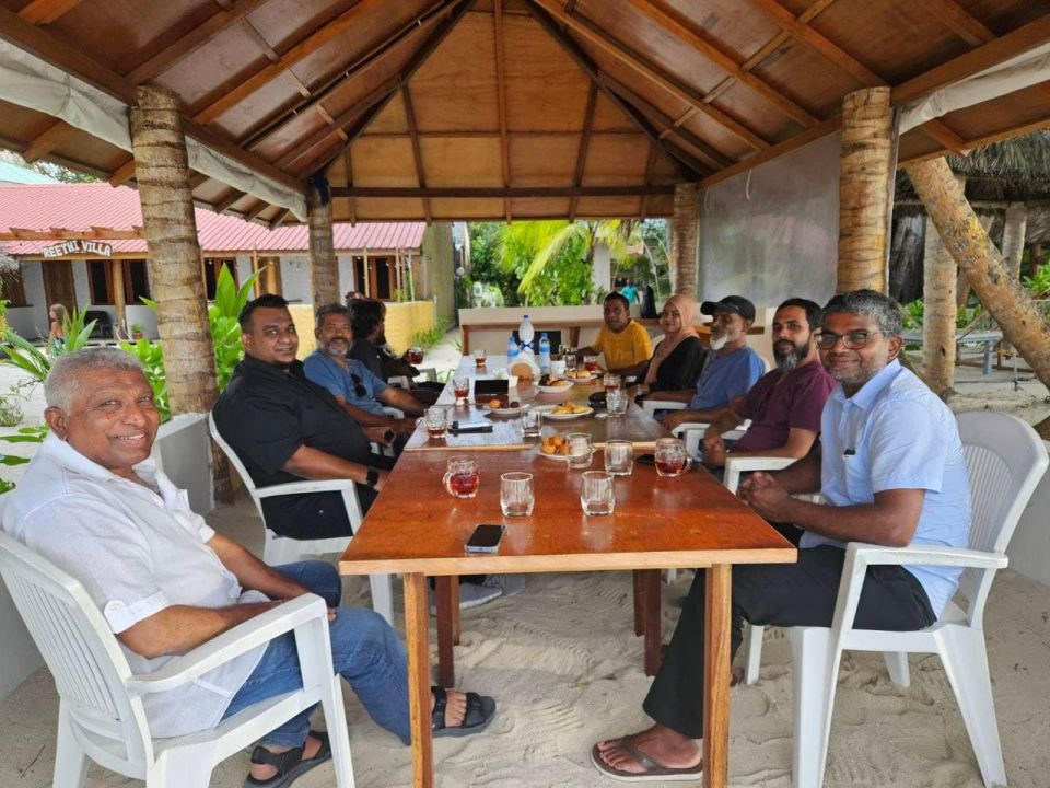 އީވާގެ ބައްޕަގެ ތާޢީދު ރައީސް ޞާލިޙަށް