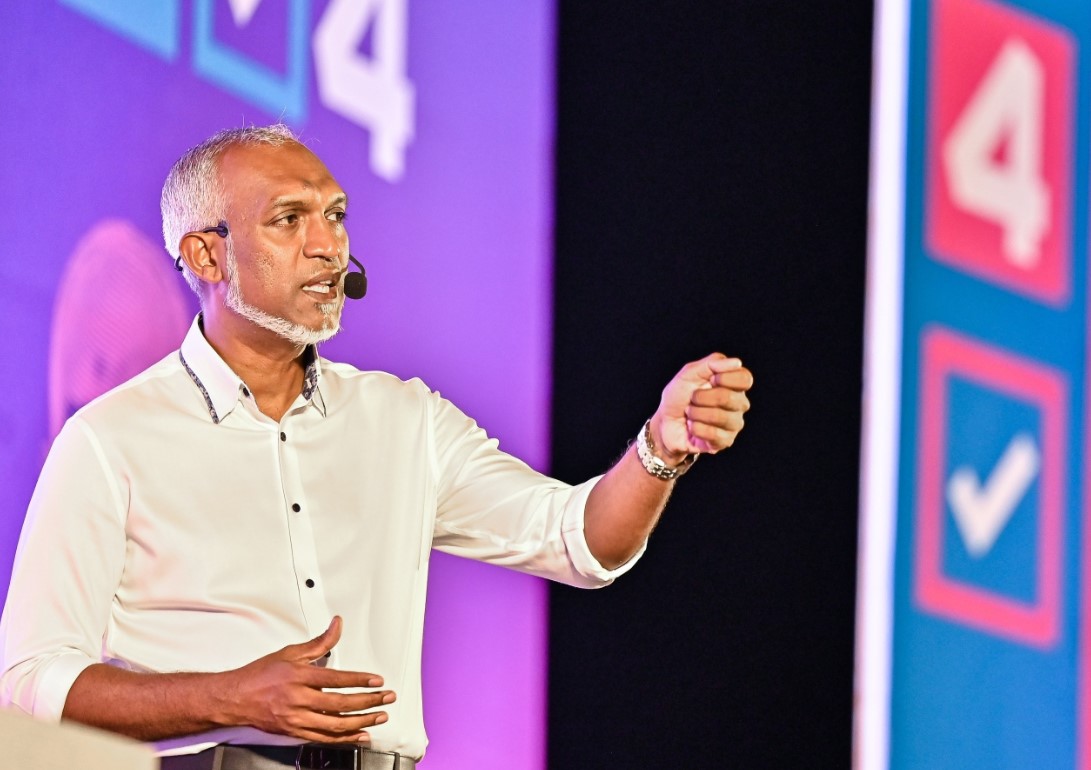 ހުޅުމާލޭގެ ބިންތަކަކާގުޅޭ މުޢާމަލާތްތަކެއް ހިންގާކަމަށްބުނެ އިންތިހާބީ ރައީސްގެ ކަންބޮޑުވުން!