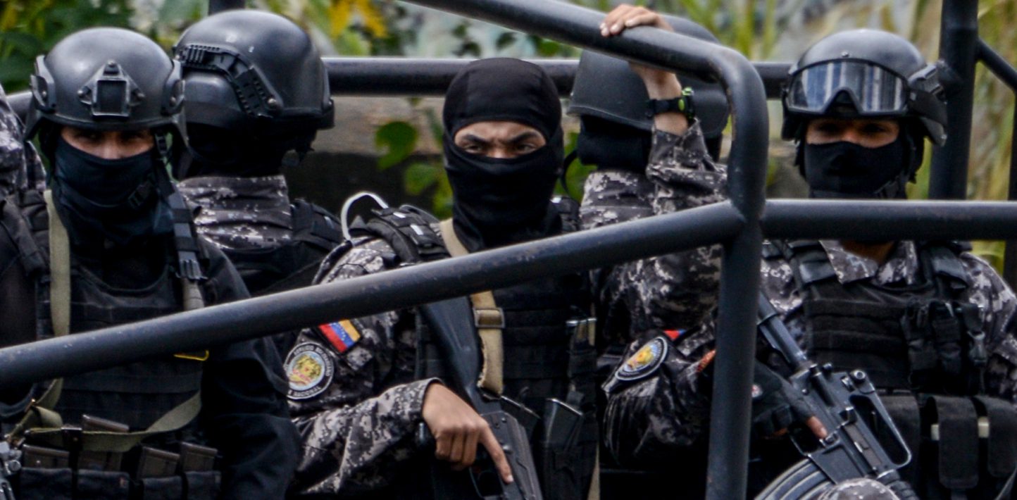 ވެނެޒުއޭލާގެ ސަލާމަތީ ބާރުތަކުން ފަސް އެމެރިކާ ރައްޔިތަކު ހައްޔަރުކޮށްފި