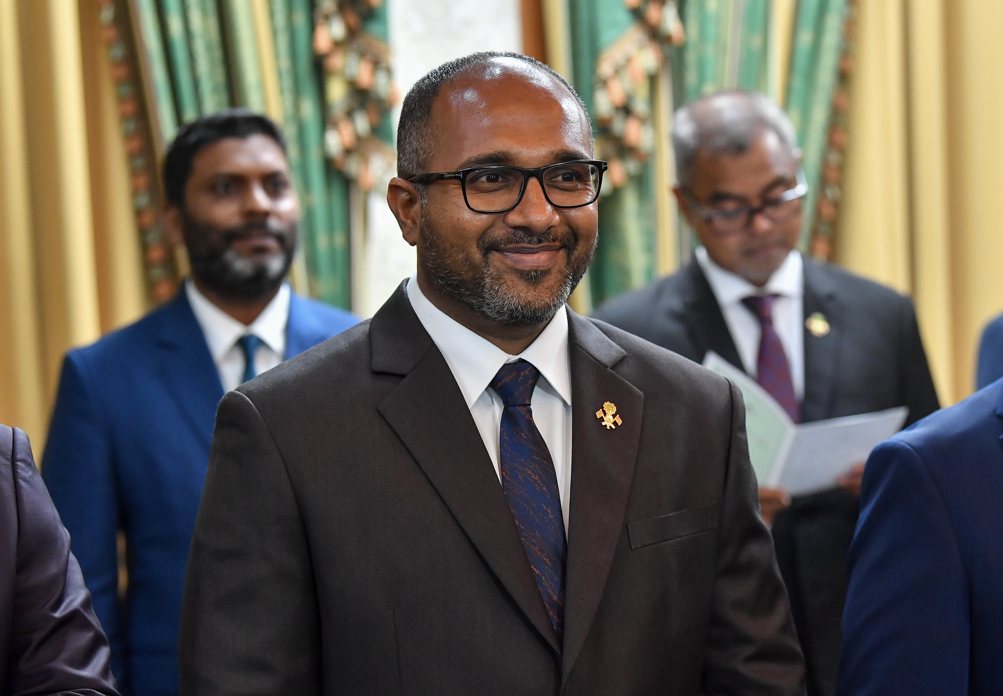 ރާއްޖޭގައި މިހާރުތިބީ ބަންގްލަދޭޝްގެ 90000 މަސައްކަތްތެރިން: އިޙުސާން