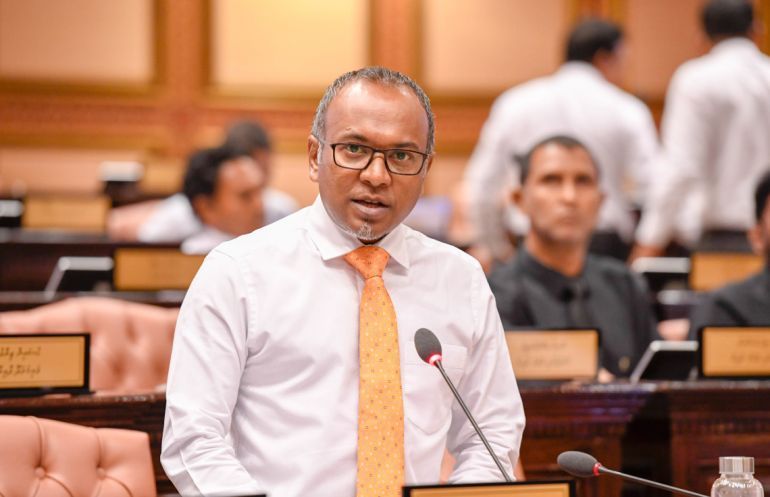 މާލޭގެ ރައްޔިތުންނަށް ގޯތި ދޫކުރުމާގުޅޭ ގޮތުން އެމްޑީޕީގެ ޗެއަރޕާސަންގެ ފަސް ސުވާލު