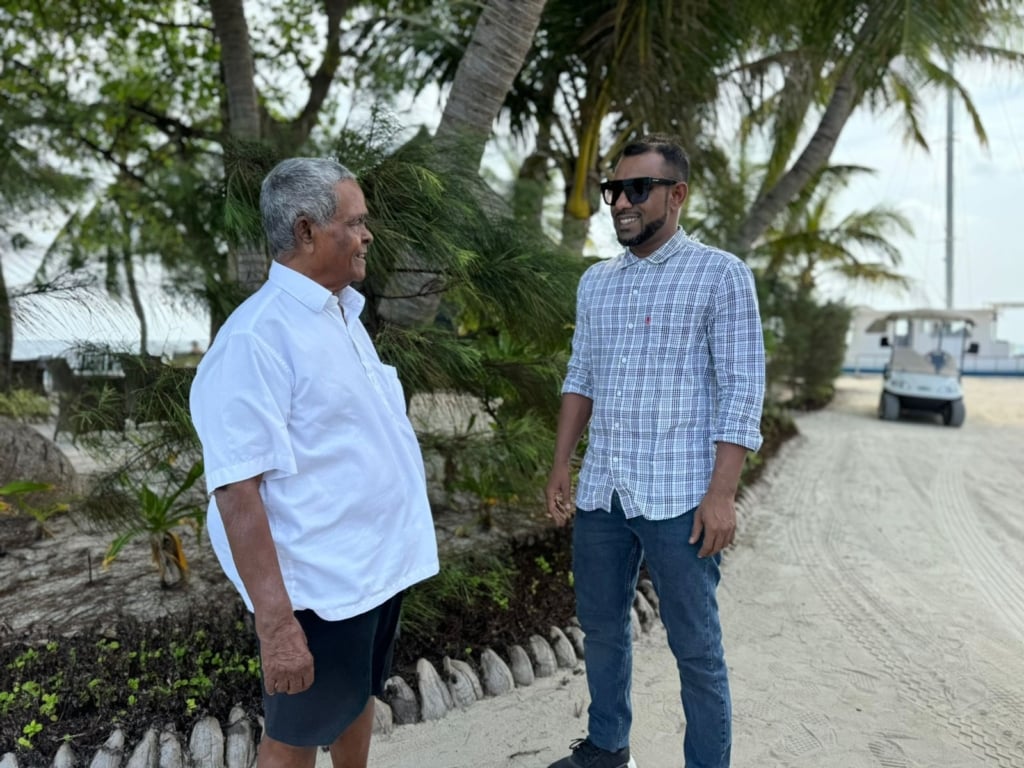 ޓޫރިޒަމްގެ ކުރިމަގާއި ގުޅޭގޮތުން ފައިސަލް އުއްޗުއާއެކު މަޝްވަރާކޮށްފި