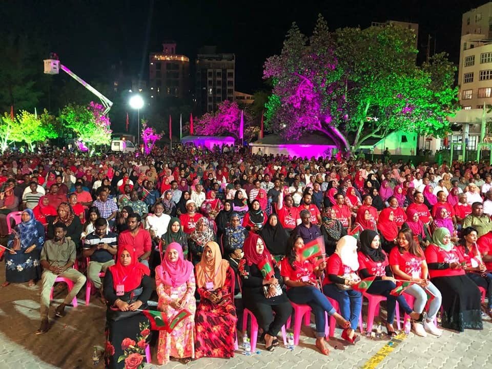 ނޮވެންބަރު 3 ފާހަގަ ކުރުމަށް އިދިކޮޅުން ބޮޑު ޖަލްސާއެއް ބާއްވަނީ