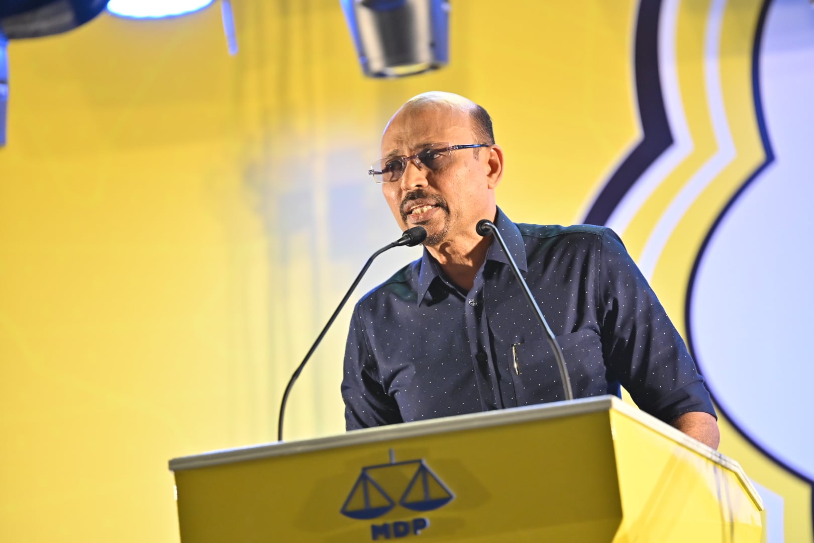 މުއިއްޒު ހޮވިއްޖެނަމަ ވެރިކަމުގެ ނިޒާމުގެތެރޭގައި ޑްރަގުގެ ގޭންގުތައް ފައި ހިއްޕާލާނެ: މާޒު ސަލީމް