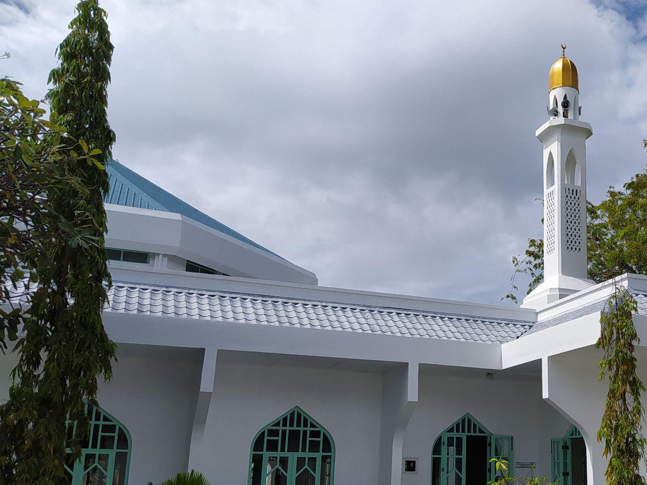 މިސްކިތުގައި ދޭތެރެ ދުރުކޮށް ނަމާދުކުރުމަކީ ދީނީގޮތުން މައްސަލައެއް ނޫން- ޑރ. ޝަހީމް