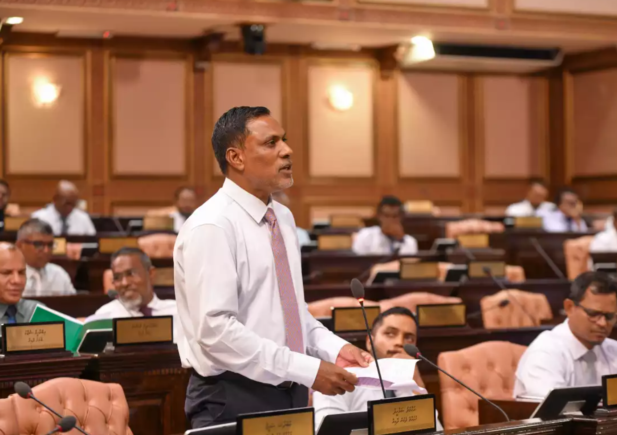 ޑޮލަރުގެ އަގު އުފުލިގެންދާއިރު ގަވަނަރު ހަނު ހުއްނަވާތީ ޝަމްހީދުގެ ކަންބޮޑުވުން