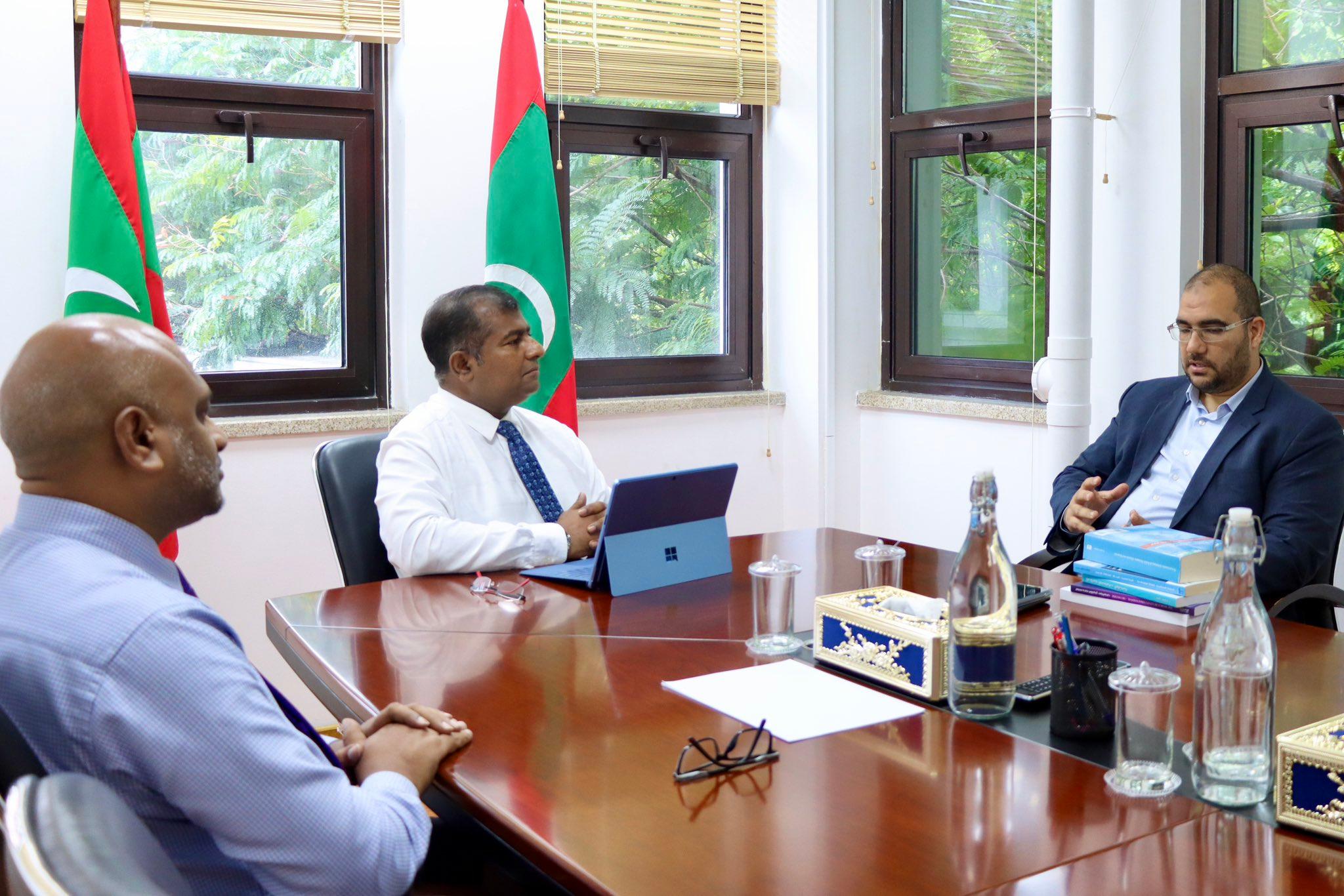 ރާއްޖޭގެ އެކި ސަރަޙައްދުތަކުގައި ދާރުލްއާސާރުތައް ތަރައްޤީކުރުމުގެ ވިސްނުން އެބަހުރި: ވަޒީރު