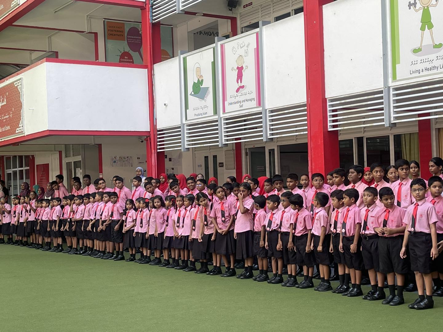 ބާވެ ބޮލަށް ވެއްޓެން ކައިރިވެފައިވާ އިސްކަންދަރު ސްކޫލުގެ އިމާރާތް އެންމެ ފަހުން ތަޅާލަނީ