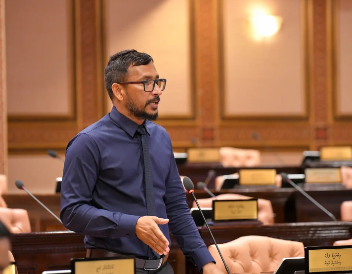 ޔާމީން ޖުޑިޝަރީއާއި ކޯޓުތަކުގެ ވާހަކަ ދައްކާތީ އަޖައިބުވޭ: ފަލާހު