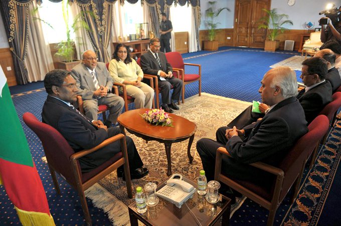 ރައީސްކަމުން އިސްތިއުފާދެއްވަން ޑރ.ވަހީދަށް މަޖުބޫރުކުރީ އިންޑިއާގެ ފޮރިން ސެކްރެޓަރީ: ޝަރީފް