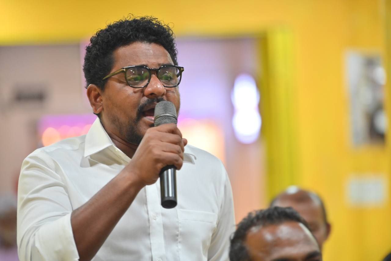 2028ގެ އިންތިހާބު ނުބާއްވައި، ވެރިކަން ދަންމާލުމުގެ ބިރު އެބައޮތް: މައުރޫފް ޒާކިރު