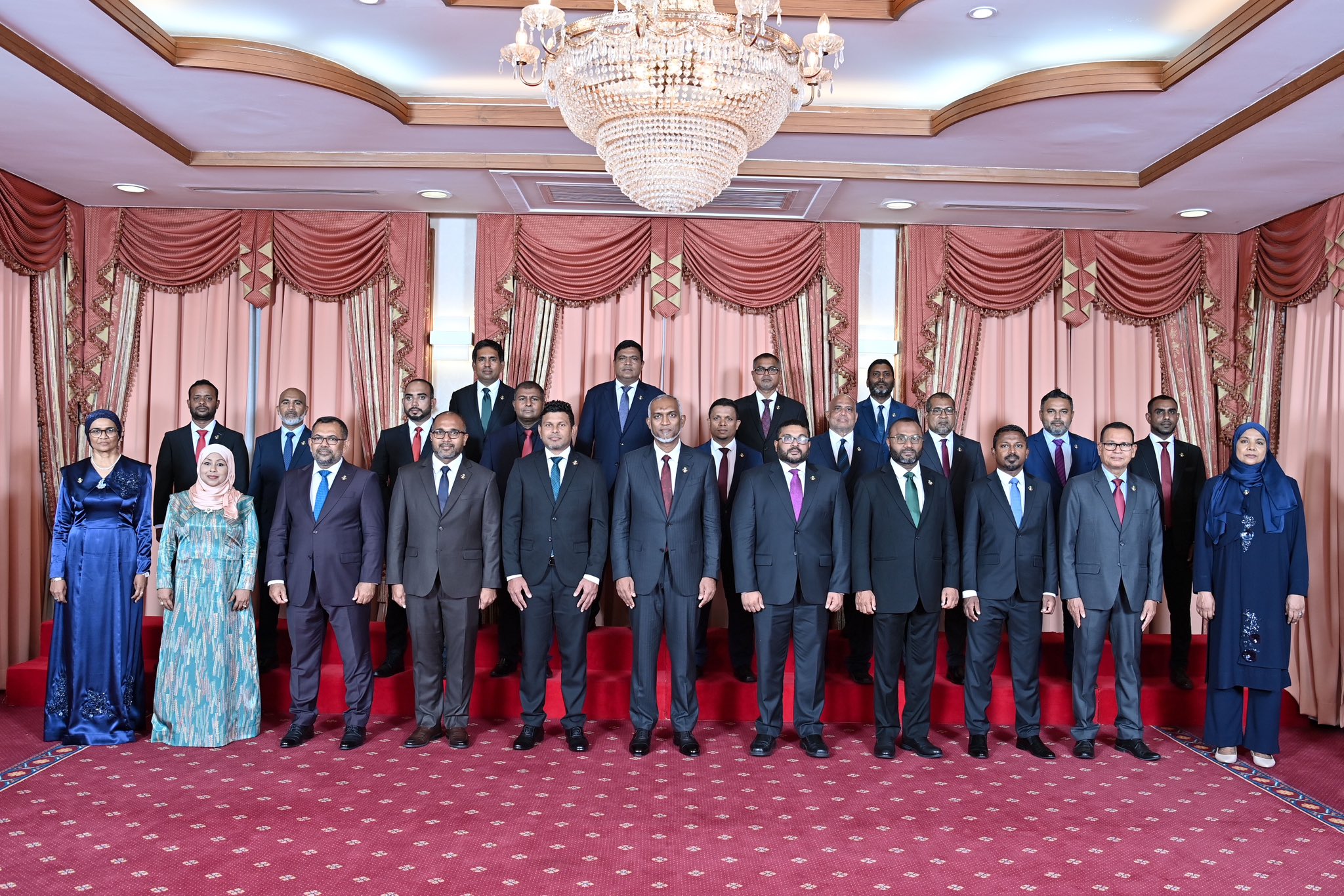 ރައީސް އޮފީހުގެ އިސް މަގާމުތަކަށް ބޭފުޅުން އައްޔަންކުރައްވައިފި