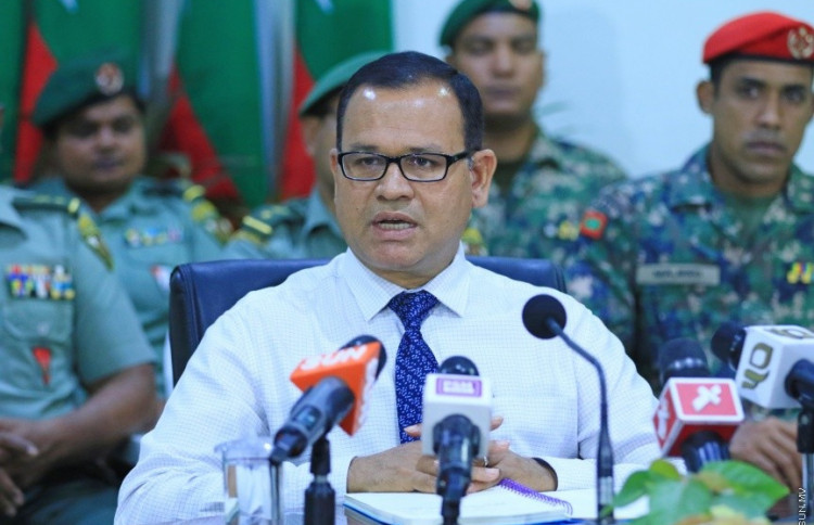 ސަރުކާރުން ދަނީ އިދިކޮޅު ބައިބައިކޮށްލުމަށް ފައިސާ ހުށައަޅަމުން: އާދަމް ޝަރީފް